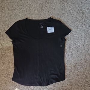 NWT American Eagle Women's Classic Black Scoop Neck Short Sleeve Tee